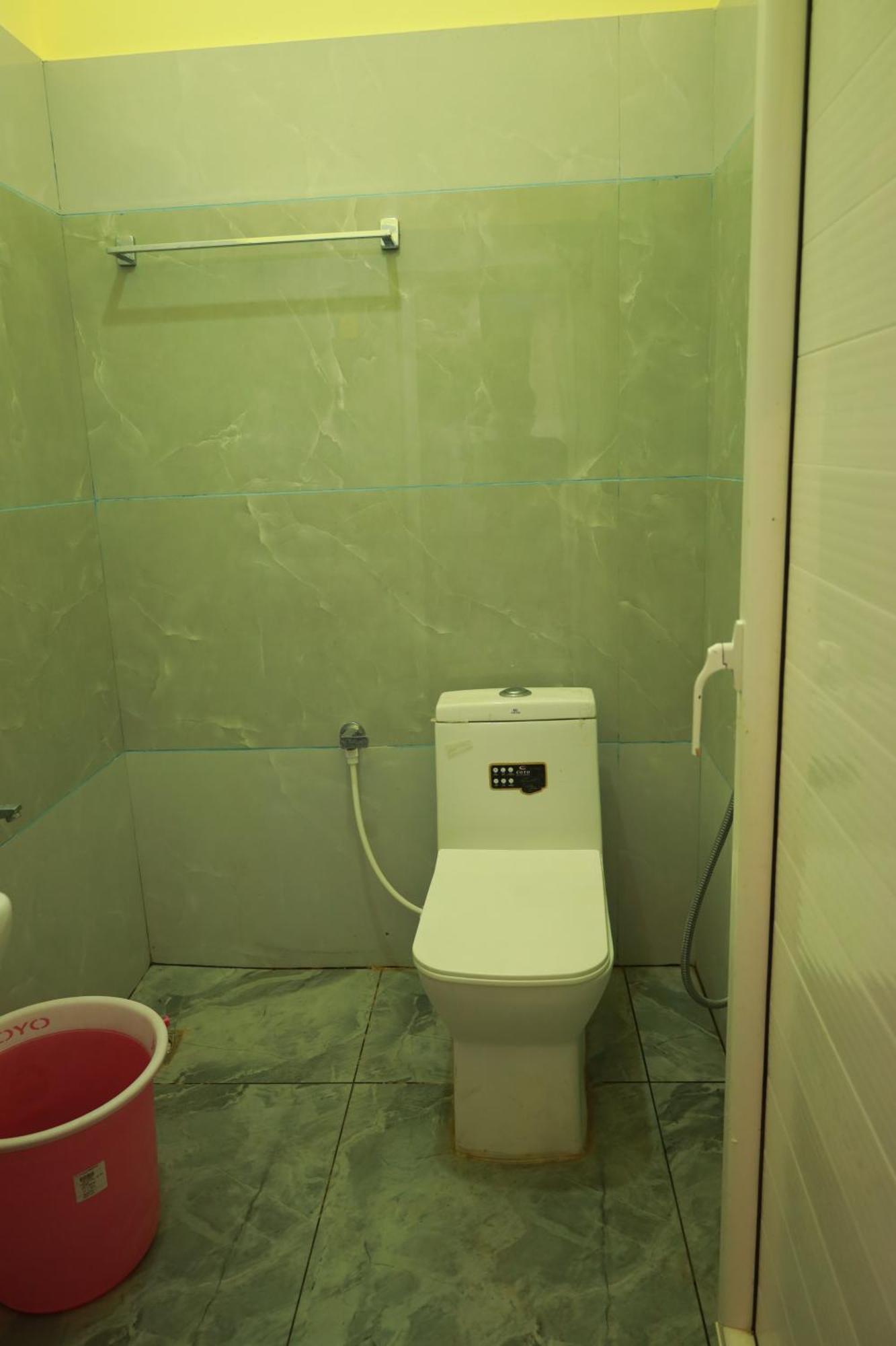 Отель Rv Residency Wodapatti Экстерьер фото