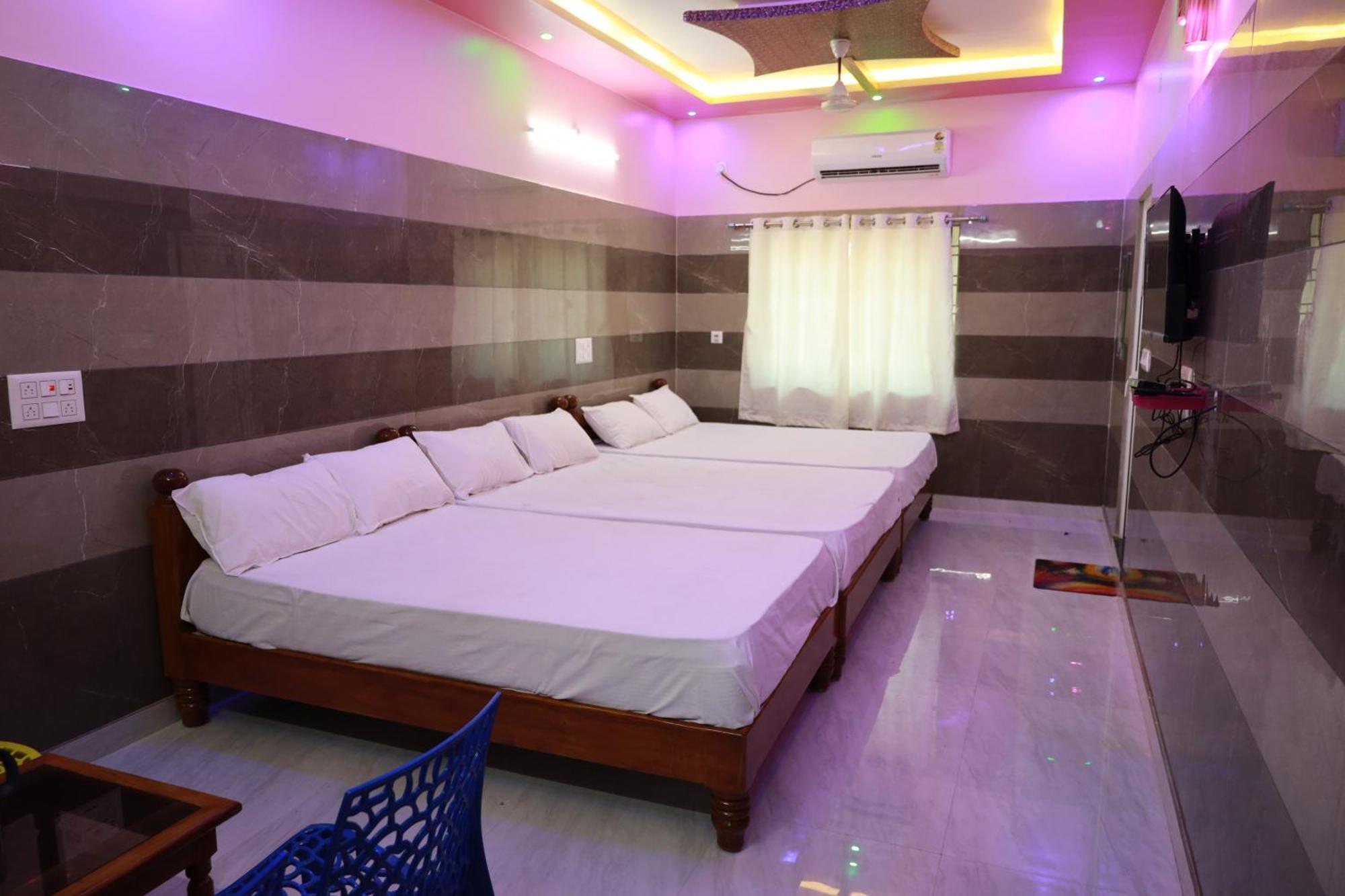 Отель Rv Residency Wodapatti Экстерьер фото